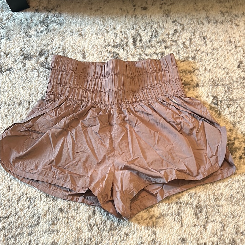Women's mauve High-Waisted Shorts